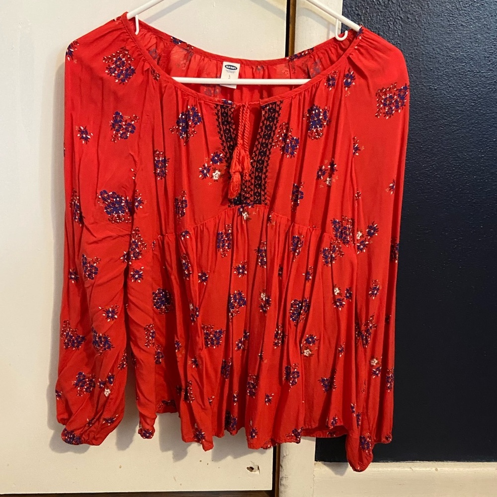 Cute Red Top!